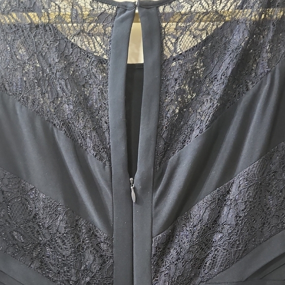 Adrianna Papell Navy Sheath Cocktail Dress with Lace Overlay Bodice - 18W - Picture 7 of 10